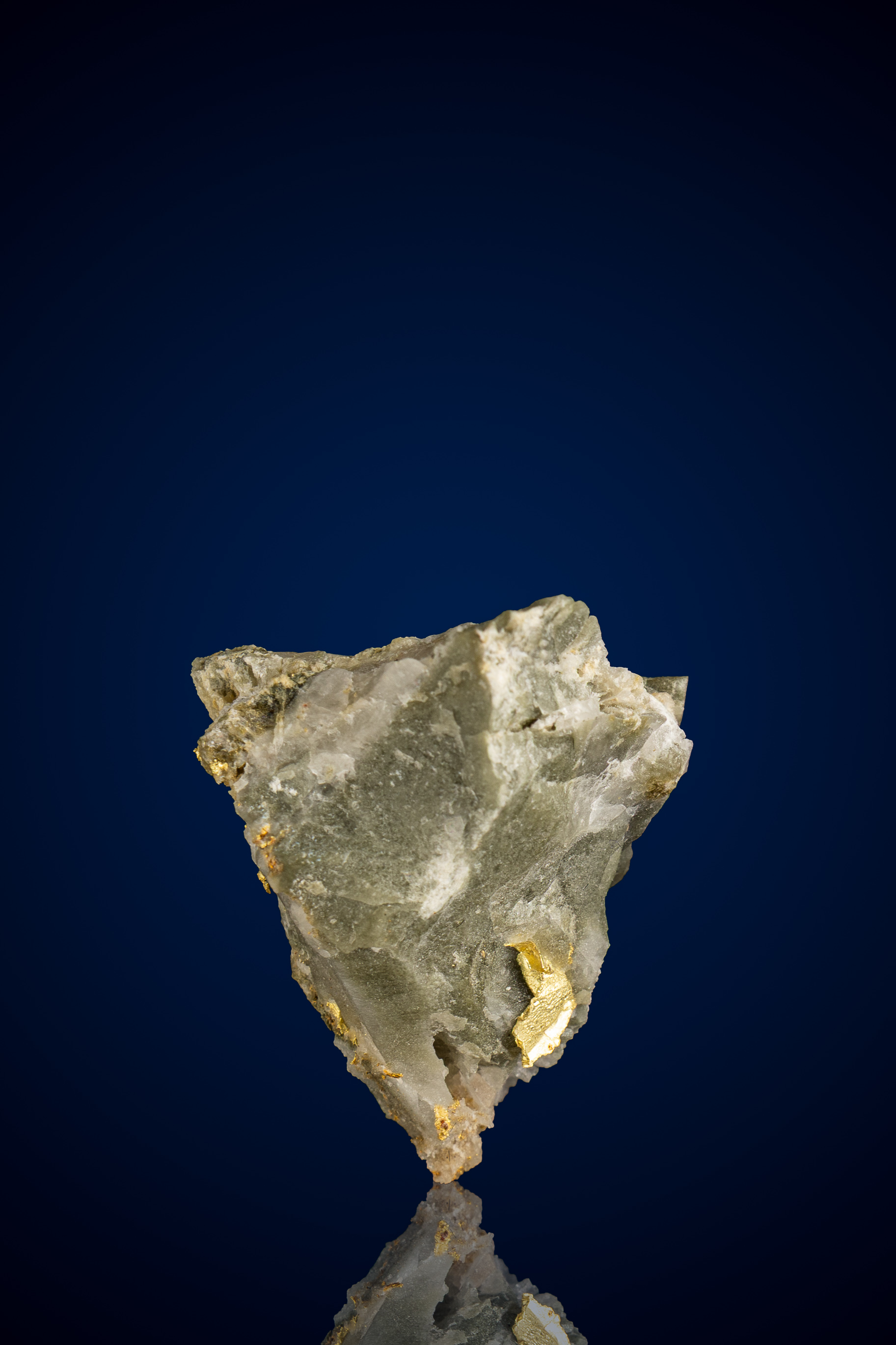 (image for) Triangular, Striking Natural Gold Quartz Nugget - Alleghany Mining District, CA - 5.52 grams